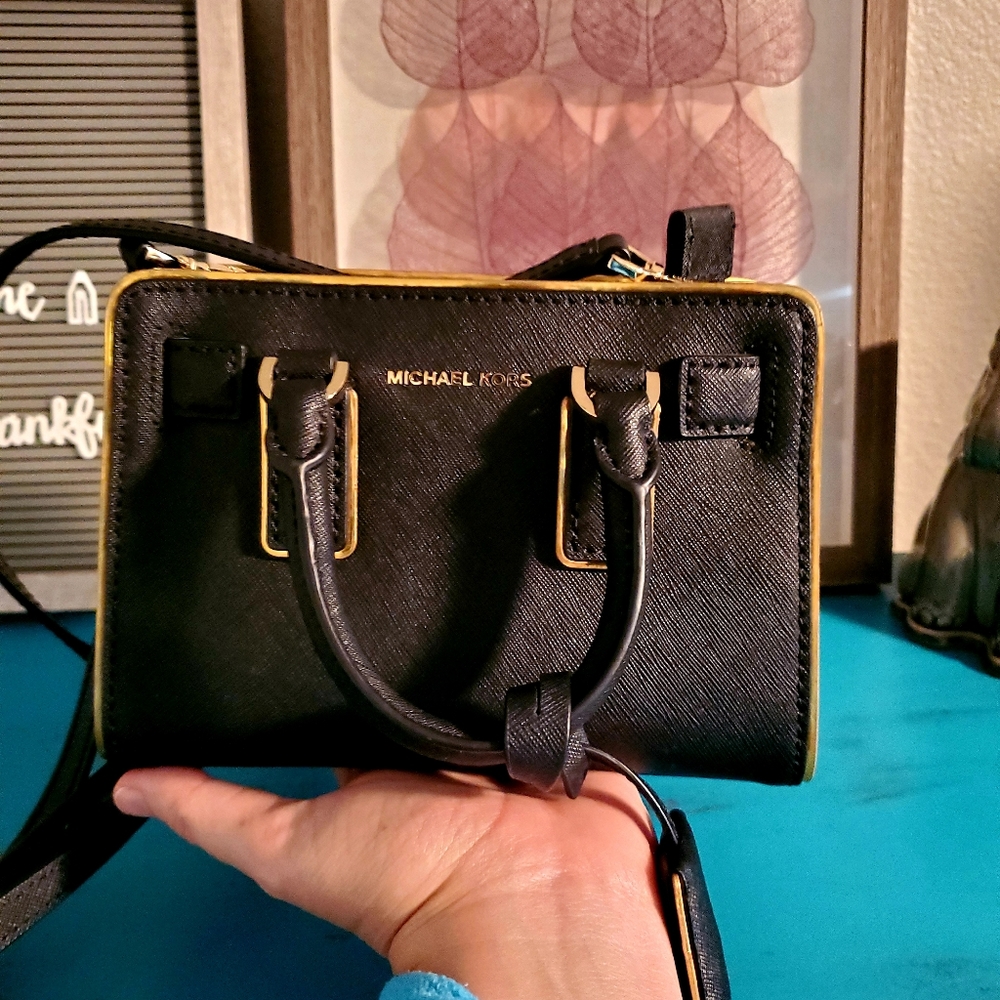 Michael Kors clutch crossbody
